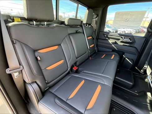 New 2026 GMC Sierra 2500 AT4 w/ AT4 Premium Plus Package AWD/4WD image 8