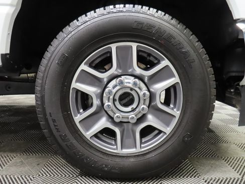 Used 2026 Ford F350 Lariat AWD/4WD image 10