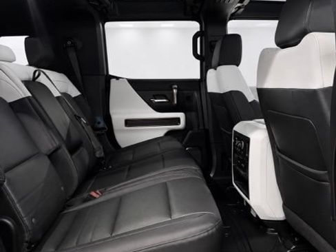 Used 2024 GMC Hummer EV 3X AWD/4WD image 18