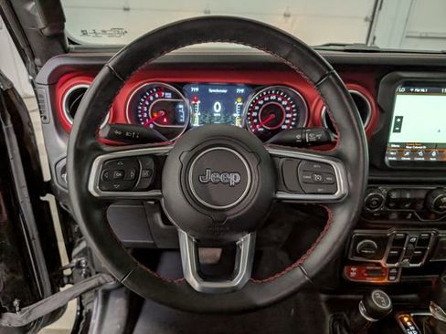 Used 2022 Jeep Gladiator Rubicon w/ Cold Weather Group AWD/4WD image 16