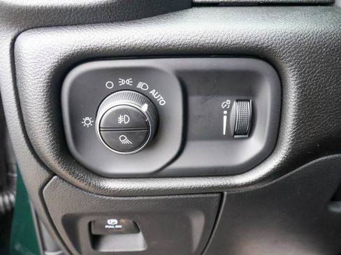 New 2026 RAM 1500 Express AWD/4WD image 27