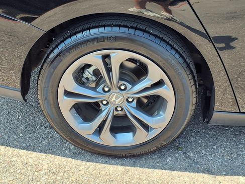 Used 2024 Honda Accord EX image 18