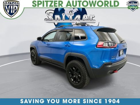 Used 2019 Jeep Cherokee Trailhawk w/ Cold Weather Group AWD/4WD image 9