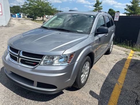Used 2018 Dodge Journey SE FWD image 2