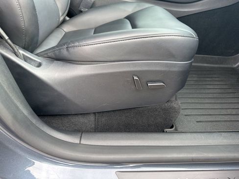 Used 2023 Tesla Model Y Long Range image 27