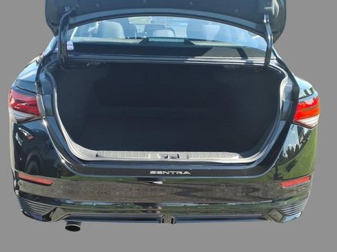 Certified 2025 Nissan Sentra SR w/ Midnight Edition FWD image 12