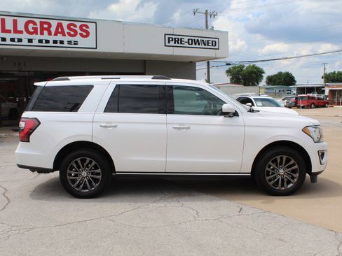 Used 2019 Ford Expedition Limited w/ Equipment Group 301A AWD/4WD image 3