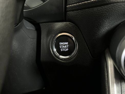 Used 2025 Toyota RAV4 XLE FWD image 20