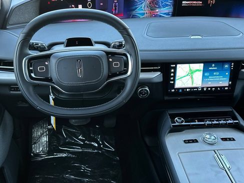 New 2026 Lincoln Navigator L Reserve w/ Jet Appearance Package AWD/4WD image 13