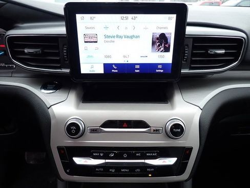 Used 2023 Ford Explorer XLT w/ Equipment Group 202A image 28