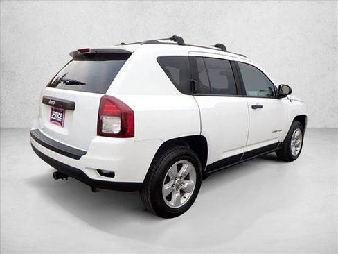 Used 2017 Jeep Compass Sport image 3