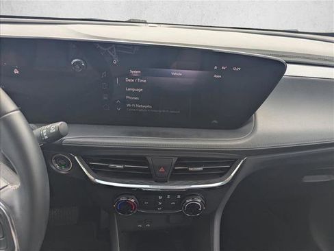 Used 2025 Buick Encore GX Preferred FWD image 11