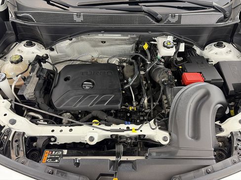 Used 2022 Buick Encore GX Essence w/ Advanced Technology Package image 11