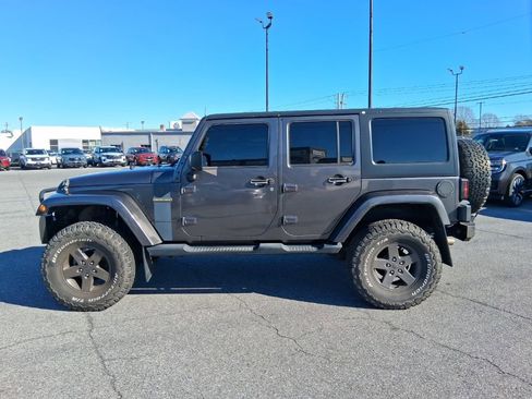 Used 2016 Jeep Wrangler Unlimited Sport image 8