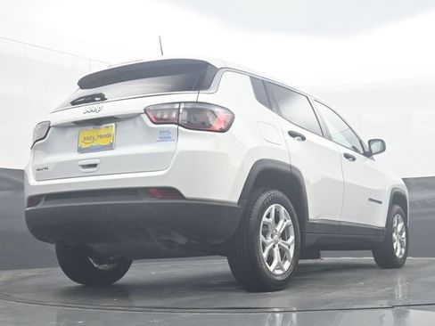 Used 2024 Jeep Compass Sport AWD/4WD image 32