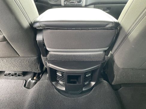 Used 2024 RAM 2500 Big Horn image 26