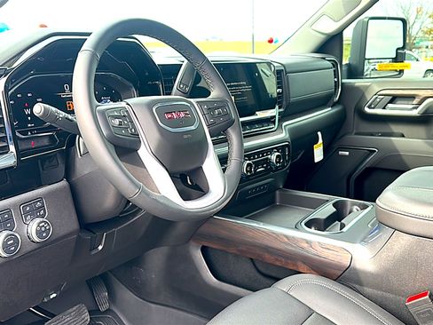 New 2025 GMC Sierra 2500 SLT w/ Texas SLT Premium Package image 12