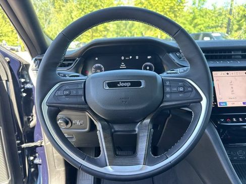 New 2027 Jeep Grand Cherokee Limited AWD/4WD image 24