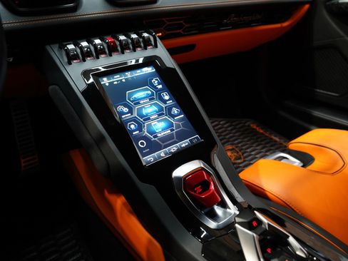 Used 2020 Lamborghini Huracan EVO RWD image 67