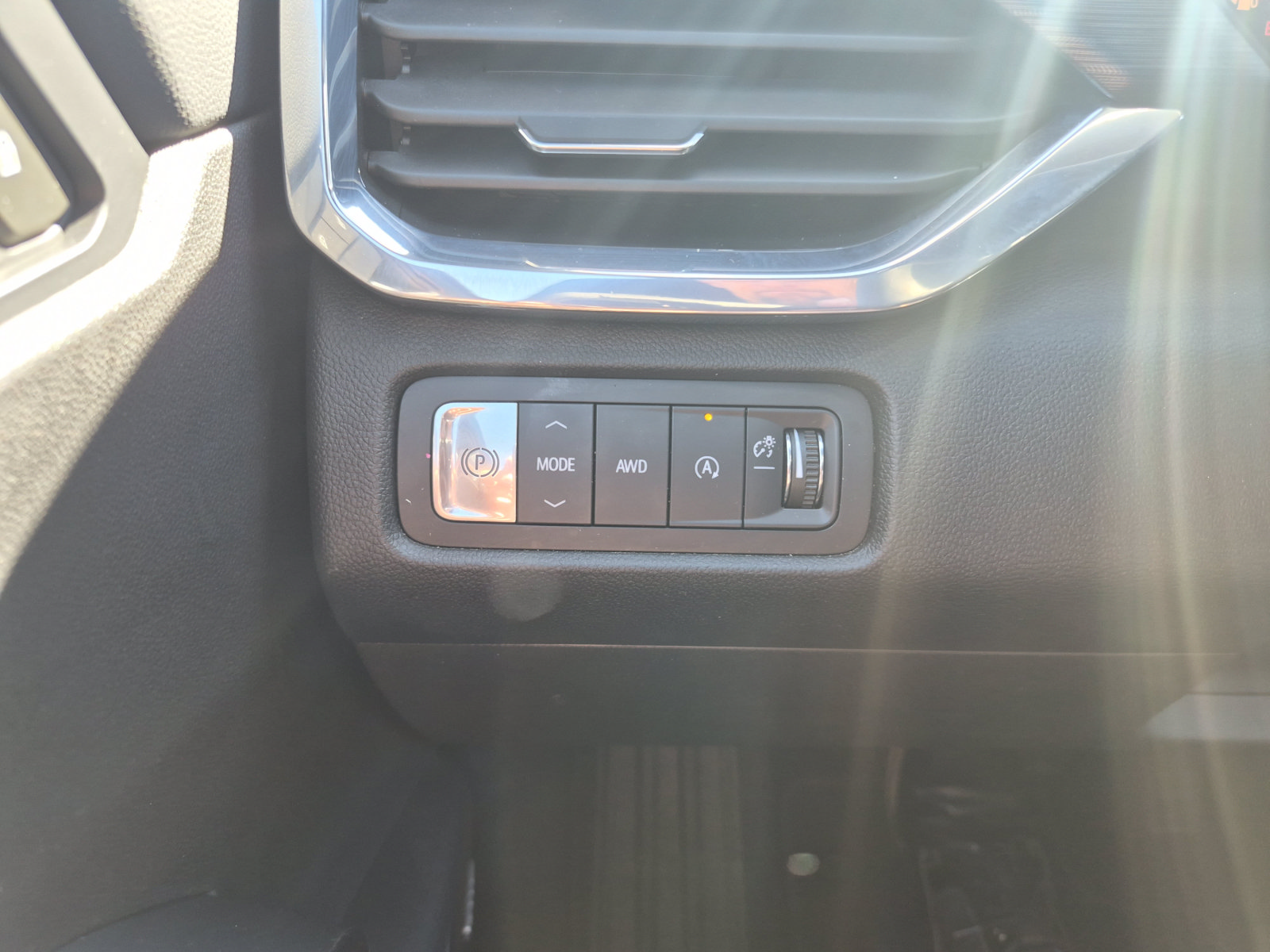Used 2026 GMC Acadia Elevation w/ Elevation Premium Package AWD/4WD image 13