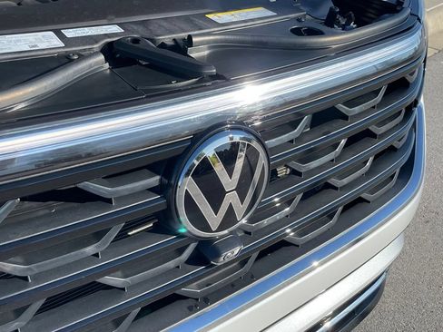 Used 2025 Volkswagen Atlas SEL Premium R-Line AWD/4WD image 33