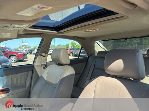 Used 2002 Toyota Camry XLE FWD image 12