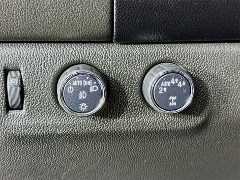 Used 2017 GMC Canyon Denali image 17