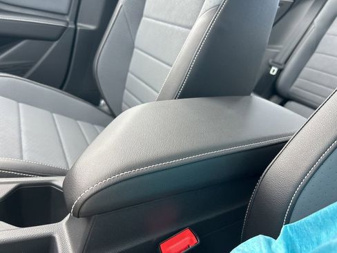 New 2025 Volkswagen Jetta SE image 32