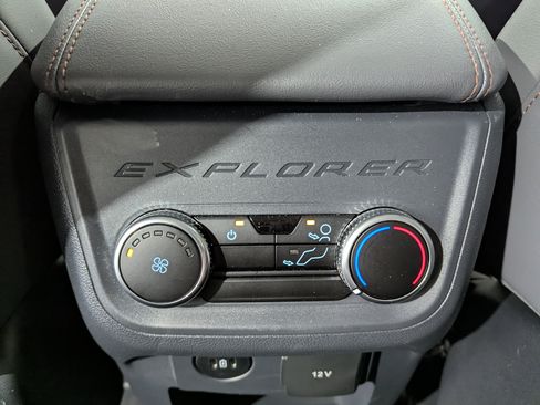 Used 2026 Ford Explorer Active w/ Active Comfort Package AWD/4WD image 14