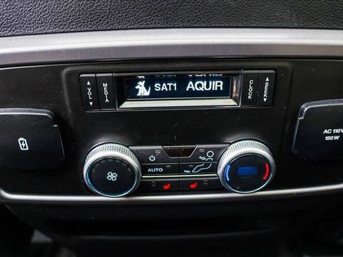 Used 2020 Ford Expedition Platinum image 25