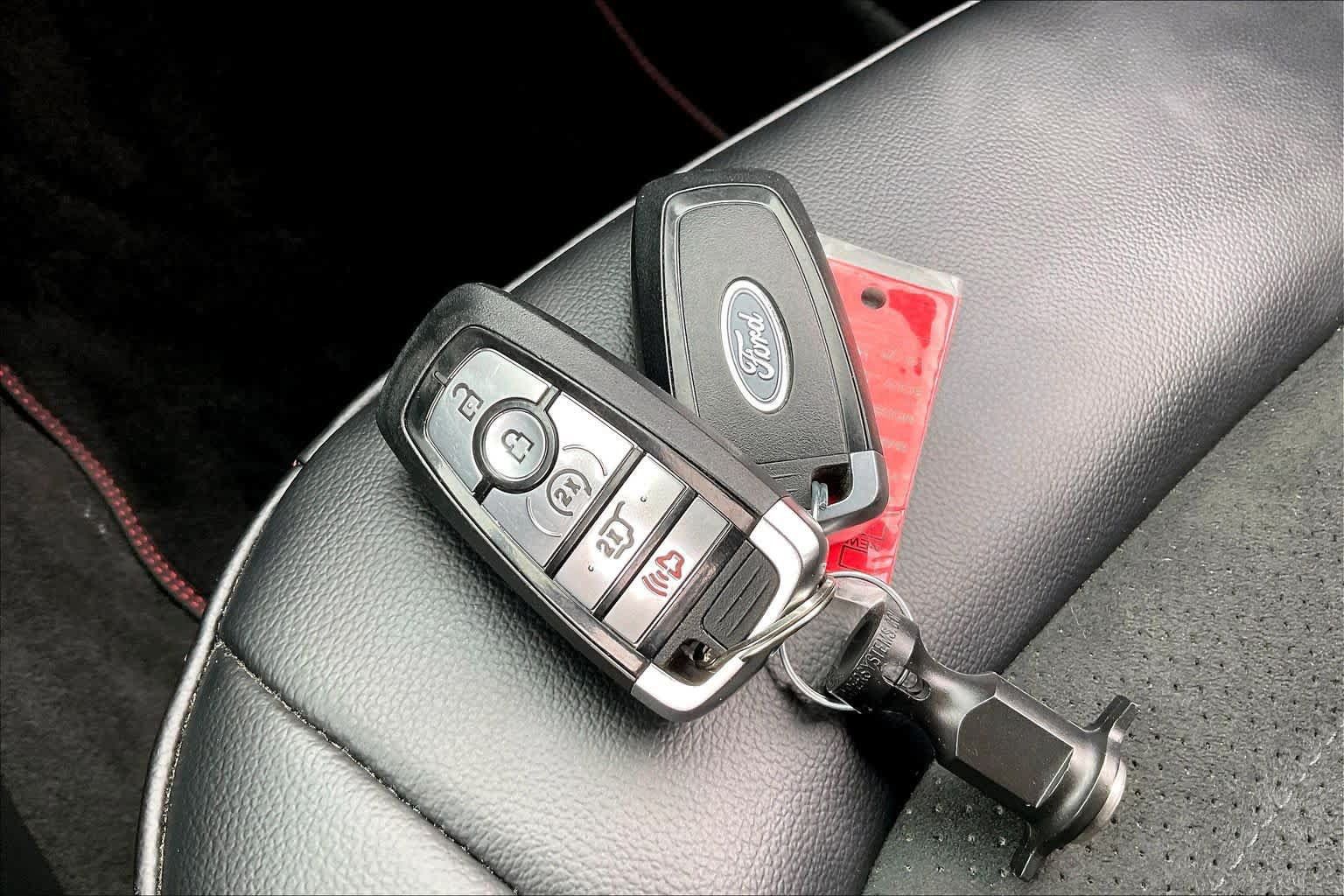 Used 2024 Ford Edge ST-Line AWD/4WD image 13