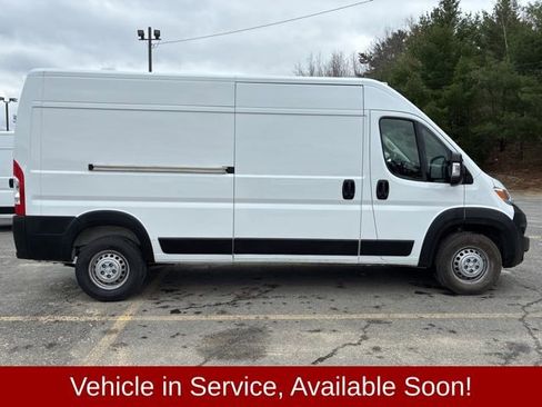 Used 2025 RAM ProMaster 2500 w/ Convenience Group image 2
