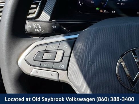 Certified 2025 Volkswagen Atlas Cross Sport SEL R-Line AWD/4WD image 42