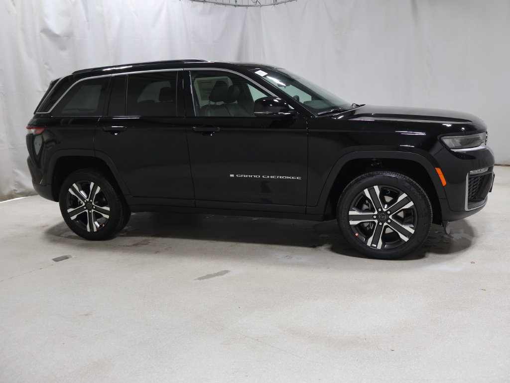 New 2027 Jeep Grand Cherokee Limited AWD/4WD image 7
