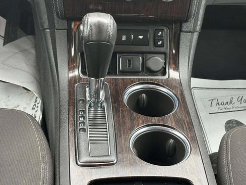 Used 2016 Chevrolet Traverse LT image 20