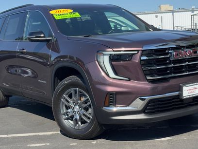 Used 2025 GMC Acadia Elevation