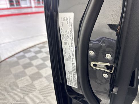 Used 2024 RAM 2500 Laramie image 29