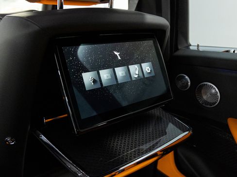 New 2026 Rolls-Royce Cullinan Black Badge image 41