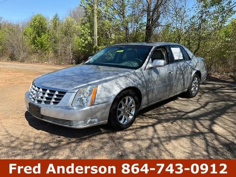Used 2011 Cadillac DTS Luxury FWD image 1