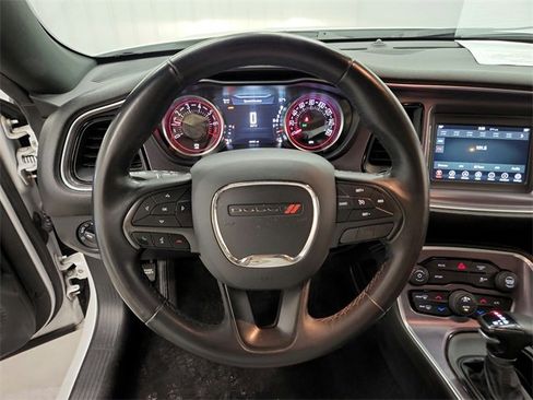 Used 2018 Dodge Challenger SXT image 21