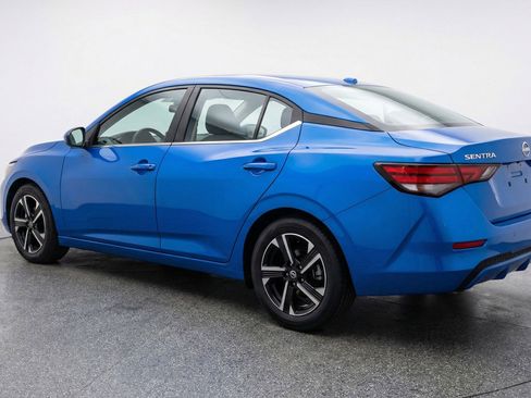 Used 2025 Nissan Sentra SV FWD image 6