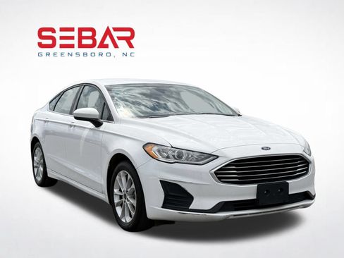Used 2020 Ford Fusion SE FWD image 3