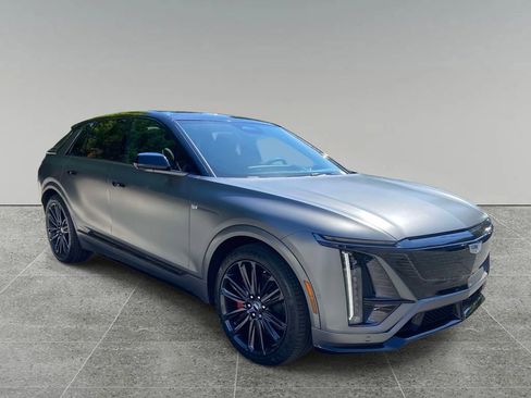 New 2026 Cadillac Lyriq V AWD/4WD image 7