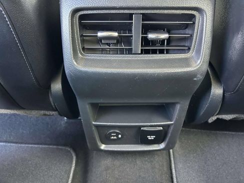 Used 2022 Ford Edge Titanium AWD/4WD image 22