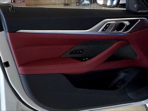 Used 2025 BMW i4 eDrive40 w/ Driving Assistance Package image 10