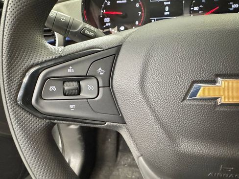 New 2026 Chevrolet Trax LS w/ LS Convenience Package FWD image 17
