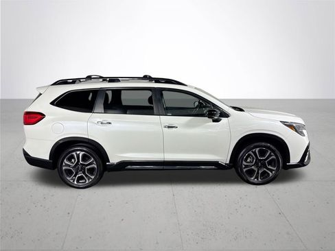 Used 2024 Subaru Ascent Touring image 5