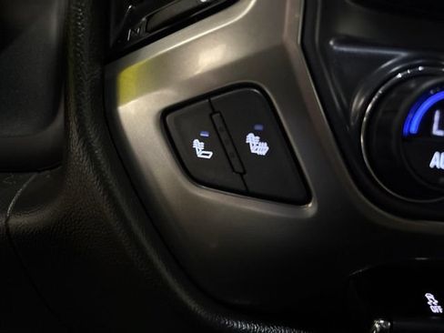 Used 2019 Chevrolet Silverado 2500 LT w/ LT Convenience Package AWD/4WD image 22
