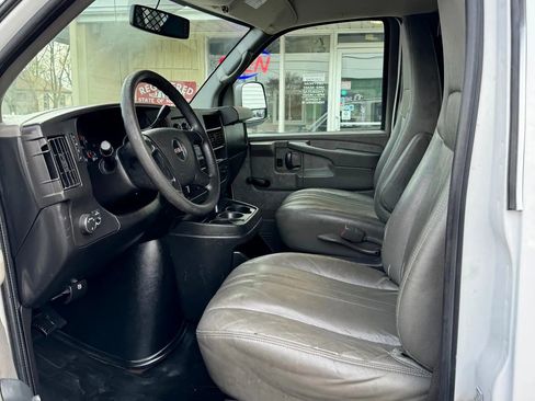 Used 2013 GMC Savana 1500 AWD image 11