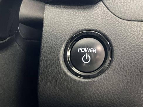 Used 2025 Toyota Camry LE image 34